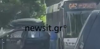 «Νταής» χτυπούσε έξαλλος πόρτες λεωφορείου και έβριζε τον οδηγό