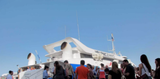 Το αδιαχώρητο στο πρώτο φετινό δρομολόγιο πλοίου από Θεσσαλονίκη για τα νησιά των Σποράδων