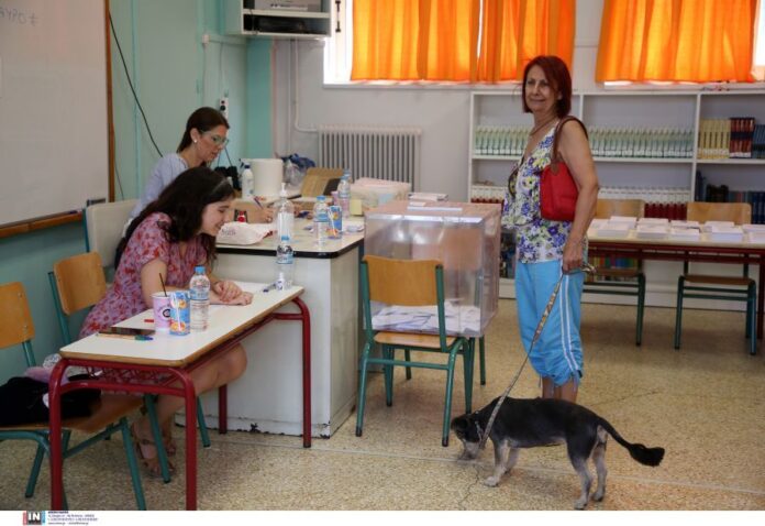 3892711