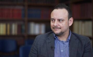 Μαγιορκίνης: «Η επόμενη πανδημία πιθανότατα θα είναι γρίπη, η κλιματική κρίση αλλάζει τον χάρτη των λοιμώξεων»