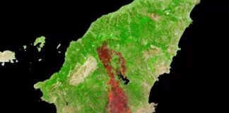 Η Ρόδος τυλιγμένη στις φλόγες – Η νέα συγκλονιστική φωτογραφία δορυφόρου από τη φωτιά στο νησί
