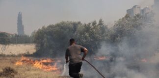 Αναπνευστικό πρόβλημα ένας 80χρονος στη Σαρωνίδα – Δύο εγκλωβισμένοι υπερήλικες στο Λαγονήσι
