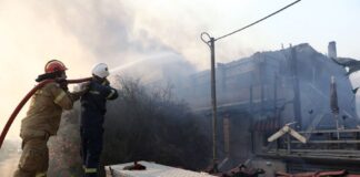 Μια προσαγωγή για την φωτιά στον Κουβαρά – Καλύτερη η εικόνα της φωτιας λέει η Πυροσβεστική