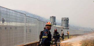 Ανακλήθηκαν οι άδειες των πυροσβεστών