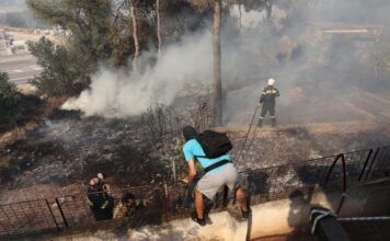 Αρτοποιός για τις φωτιές σε Δυτική Αττική, Λουτράκι και Ρόδο – Οι δυνάμεις που επιχειρούν