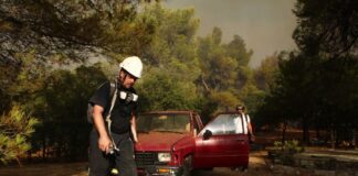Ο εφιάλτης επιστρέφει στην Αττική – Μεγάλη αναζωπύρωση στη Μάνδρα, εκκενώσεις οικισμών