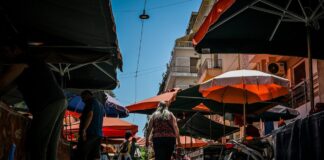 «Μαρτύριο» η εργασία σε ψητοπωλεία, φούρνους, λαϊκές, εργοτάξια