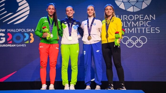 w02-213242erwerwerwer