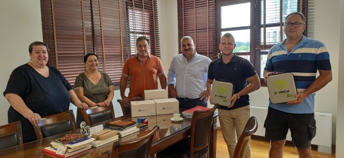 απινιδωτές