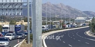 Τεράστιο μποτιλιάρισμα στην Εθνική Οδό Αθηνών – Κορίνθου λόγω της φωτιάς στο βυτιοφόρο, ακινητοποιημένοι οι οδηγοί