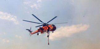 Σχεδόν 350 ώρες στον αέρα εδώ και 5 ημέρες τα πυροσβεστικά αεροσκάφη της Πολεμικής Αεροπορίας