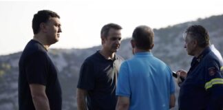 Στην Πάρνηθα ο Μητσοτάκης – Βρέθηκε στις πληγείσες περιοχές και ενημερώθηκε για τις επιχειρήσεις κατάσβεσης