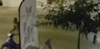 Η στιγμή που μηχανάκι ντελιβερά κάνει φτερά (βίντεο)