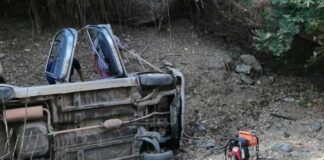 Βρέθηκε σε χαντάκι 10 μέτρων η γυναίκα που είχε εγκλωβιστεί στο αυτοκίνητό της