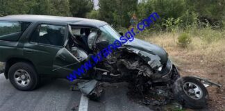 Στρατιωτικό τζιπ έπεσε σε δέντρο