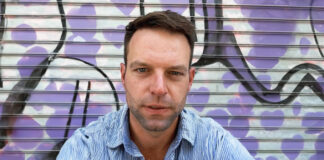 «Είσαι τρύπιος παράς»