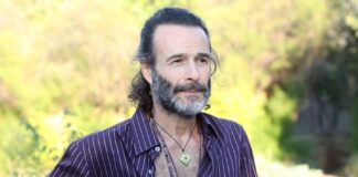 «Εκνευρίστηκε και έσπασε ένα ξύλινο χάρακα χτυπώντας με στις παλάμες»
