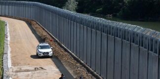 ΝΔ κατά Βελόπουλου: «Υιοθετεί και διασπείρει fake news για τον φράχτη στον Έβρο»