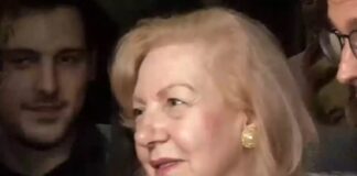Μητέρα Κασσελάκη: Του έδωσα ένα μεγάλο μητρικό φιλί και του είπα συγχαρητήρια