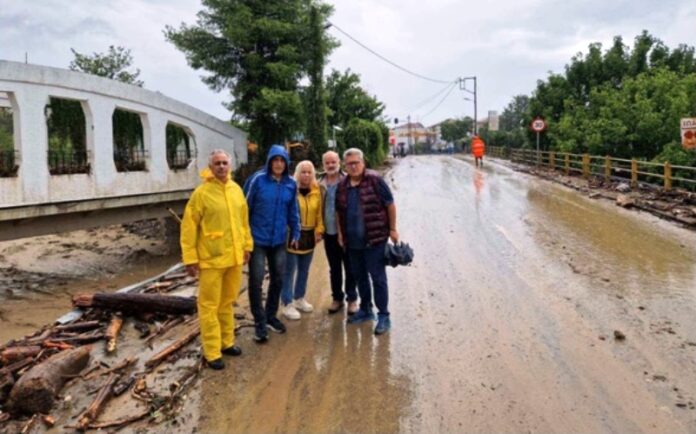 ΚΟΥΡΕΤΑΣ ΠΛΗΜΜΥΡΕΣ