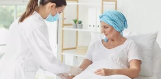 «Η θεραπεία στο σπίτι μου άλλαξε τη ζωή» – H μαρτυρία μιας καρκινοπαθούς
