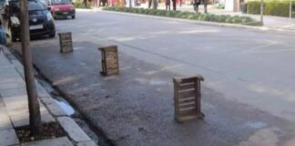 Πρόστιμα για γλάστρες, καρέκλες και τελάρα στο δρόμο
