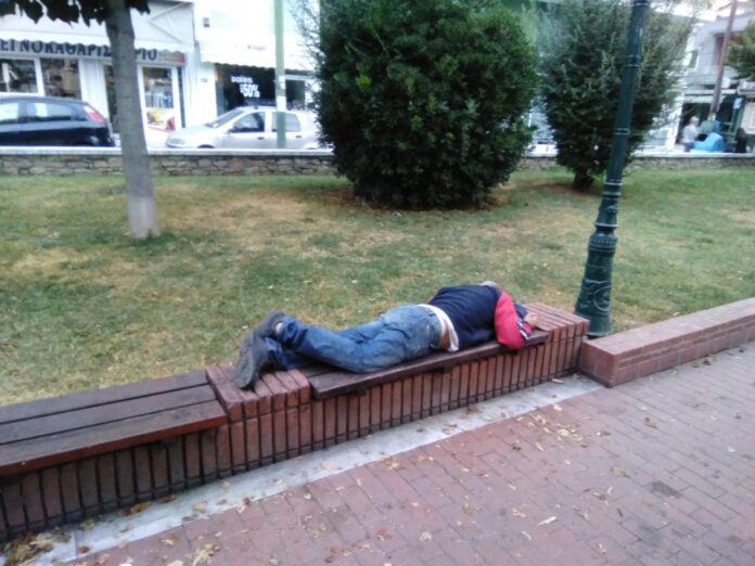 ΕΣΤΑΥΡΩΜΕΝΟΣ ΣΠΙΤΙ