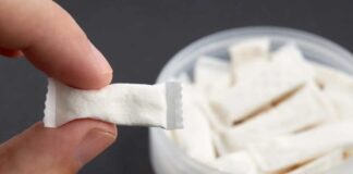 Τι είναι τα απαγορευμένα στικάκια snus που οδήγησαν σε λιποθυμία μαθητές