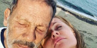 «Είχα μια δύσκολη εγκυμοσύνη, κυκλοφορούσα με πατερίτσες, ήταν ζόρικη περίοδος»