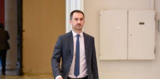 Κάλεσμα Χαρίτση και σε άλλες δυνάμεις για συνένωση με το νέο πολιτικό φορέα