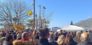 Βασίλης Καρράς: Αυτή την ώρα η ταφή του στο Κοκκινοχώρι Καβάλας
