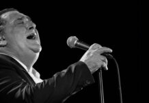 Ο βιογράφος του Βασίλη Καρρά αποκαλύπτει τι δεν ήθελε ποτέ να αναφερθεί στο βιβλίο για τη ζωή του