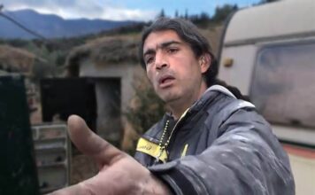«Μου κόβουν το μισθό και τώρα για να ελευθερώσω τον αιχμάλωτο γιο μου πρέπει να βρω ένα σπίτι»