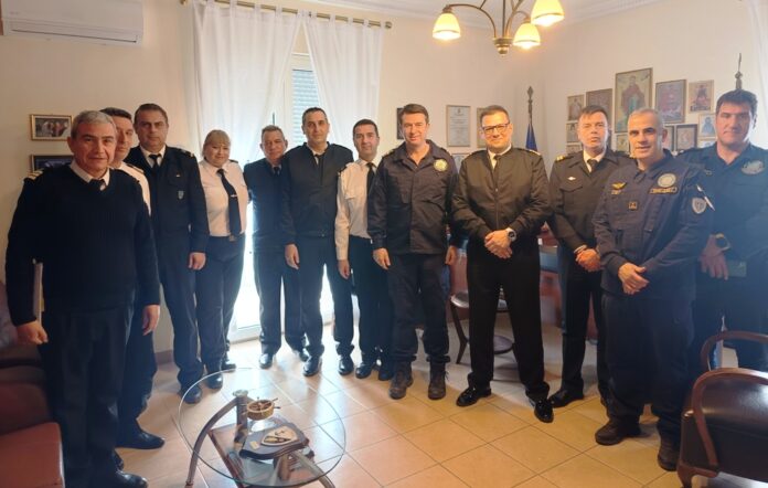 ΛΙΜΕΝΙΚΟΙ - ΤΣΙΚΛΟΣ