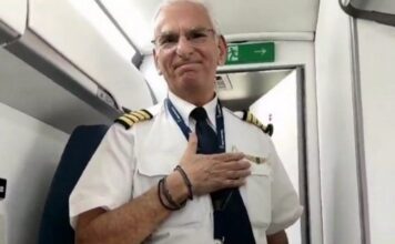 Πιλότος δάκρυσε από συγκίνηση λίγο πριν την απογείωση- Το βίντεο της αποθέωσης