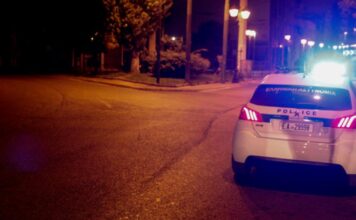 Ενας 17χρονος με άλλους τρεις επιτέθηκαν σε 18χρονο και τον τραυμάτισαν με κατσαβίδι