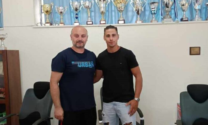 vlioras paramoni rigas