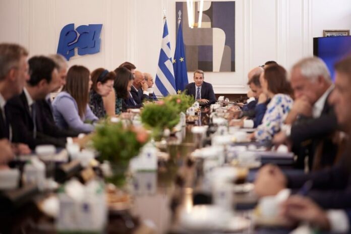 ypourgiko-mitsotakis-768x512