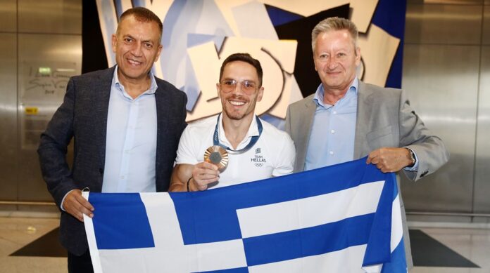 petrounias epistrofi