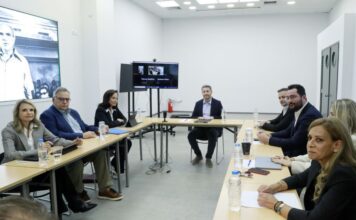 Διατήρηση του κλίματος ενότητας ζήτησε ο Ανδρουλάκης στην πρεμιέρα του Πολιτικού Κέντρου του ΠΑΣΟΚ