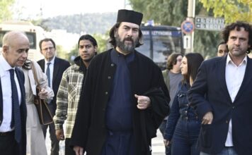 «Είμαι αθώος και συνεχίζω να ανεβαίνω τον Γολγοθά μου»