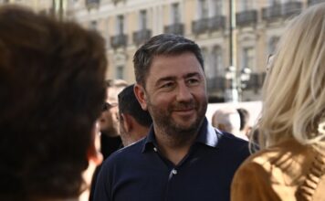 Live η ομιλία του Νίκου Ανδρουλάκη στη Δραπετσώνα