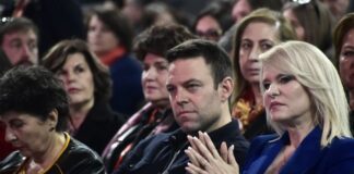 Άγρια κόντρα Θεοδώρας Τζάκρη και Στέφανου Κασσελάκη: «Παρίστανε τον Μεσσία και φτάσαμε στα σημερινά ξεφτιλίκια»