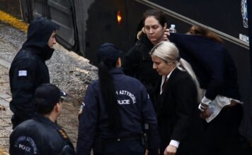Διεκόπη για τις 16 Ιανουαρίου η δίκη της Έφης Κακαράντζουλα για την επίθεση στην Ιωάννα Παλιοσπύρου