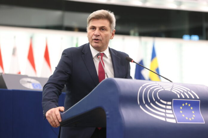 EP-176158D_Plenary_26_Budget