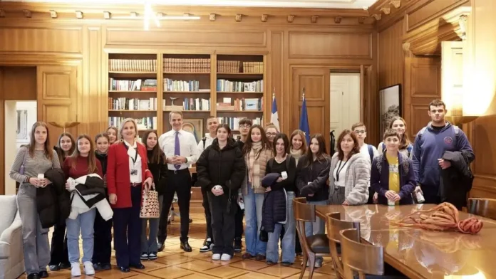 mitsotakis_mathites-1-1200x675