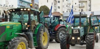 «Βραχυκύκλωμα» από τα μπλόκα των αγροτών δέκα μέρες πριν τα Χριστούγεννα: Τα αιτήματα και οι κοινωνικές αντιδράσεις