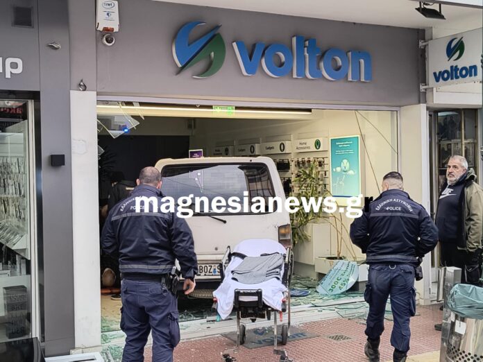 autokinito mesa sto magazi 2