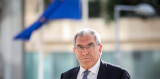 Γκαζάκια στο δικηγορικό γραφείο Καπερνάρου-«Δεν φοβάμαι τίποτα και κανέναν»