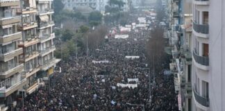 Η φωνή της Ελλάδας μέσα από τον φακό του Reuters: Συγκλονιστικές εικόνες από τα συλλαλητήρια για τα Τέμπη